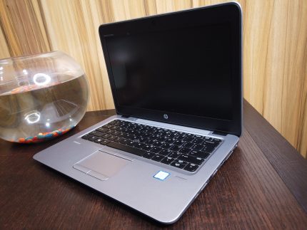 HP EliteBook 820 G3